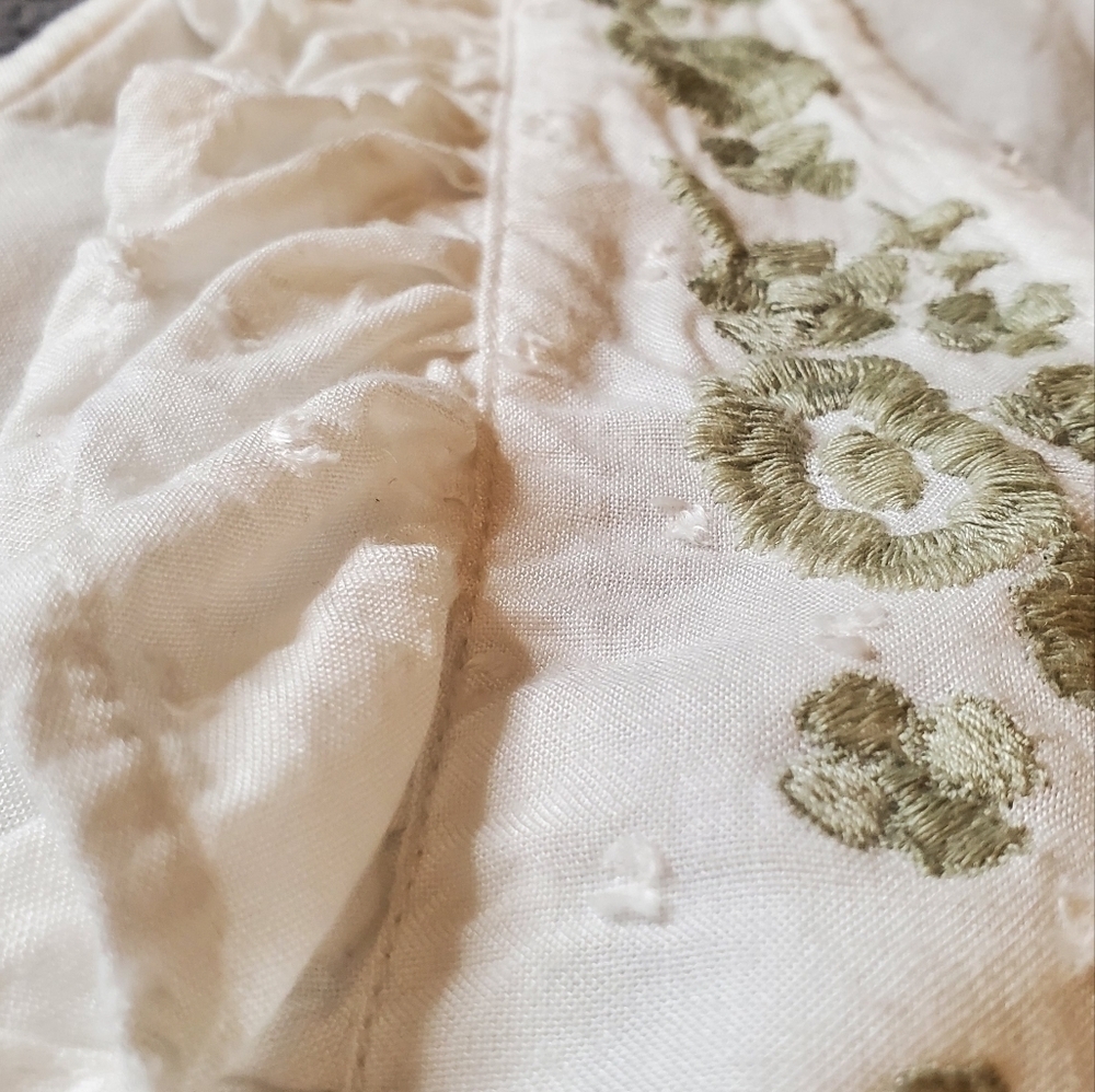 SIM & SAM White Ruffle Green Embroidered Bohemian Blouse - Picture 4 of 12